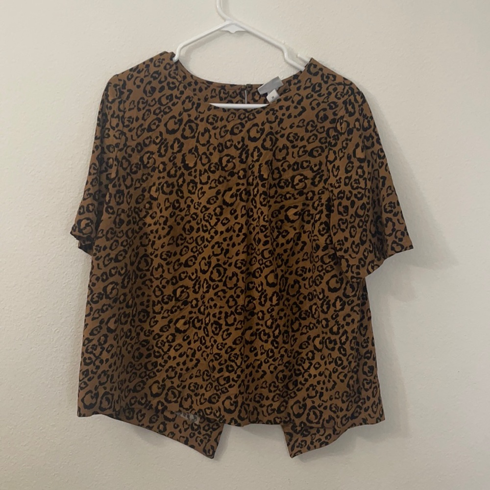 1X Ava & Viv Cheetah print blouse.